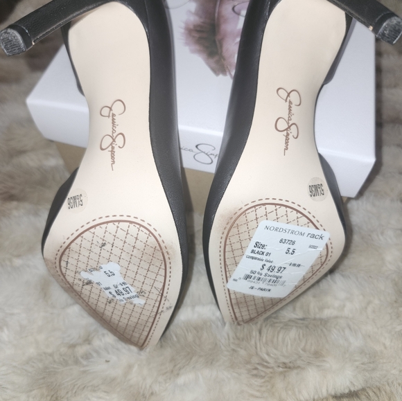 High heel shoes - Picture 4 of 4